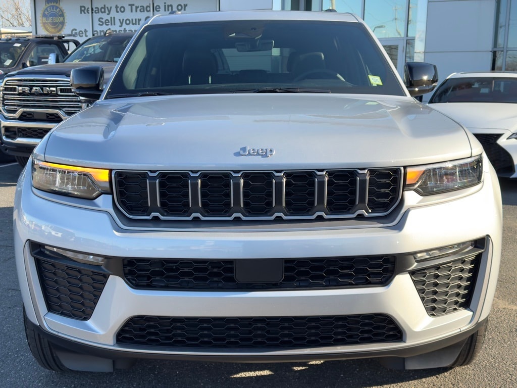 New 2026 Jeep Grand Cherokee LIMITED 4X4 Sport Utility