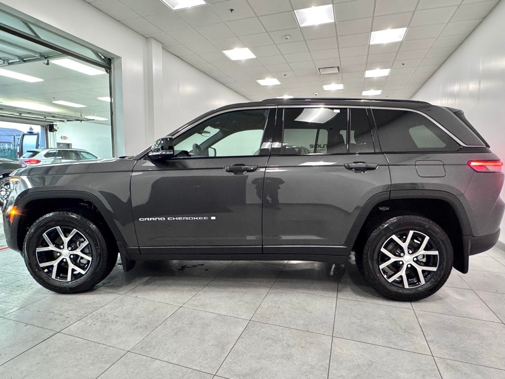 New 2025 Jeep Grand Cherokee Limited Sport Utility