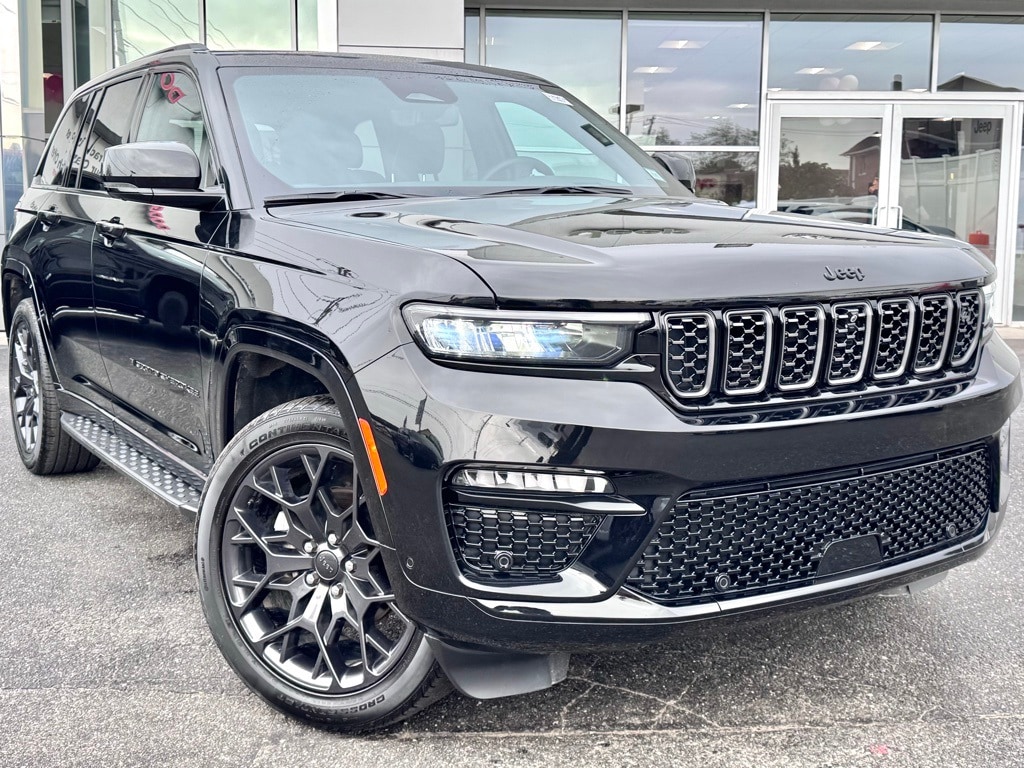 2024 Jeep Grand Cherokee Summit Reserve's photo