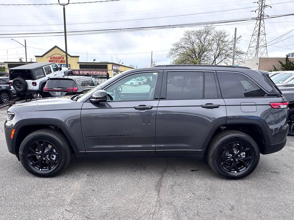 New 2026 Jeep Grand Cherokee Altitude Sport Utility