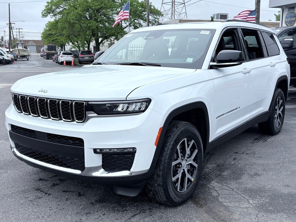 2025 Jeep Grand Cherokee L photo 3