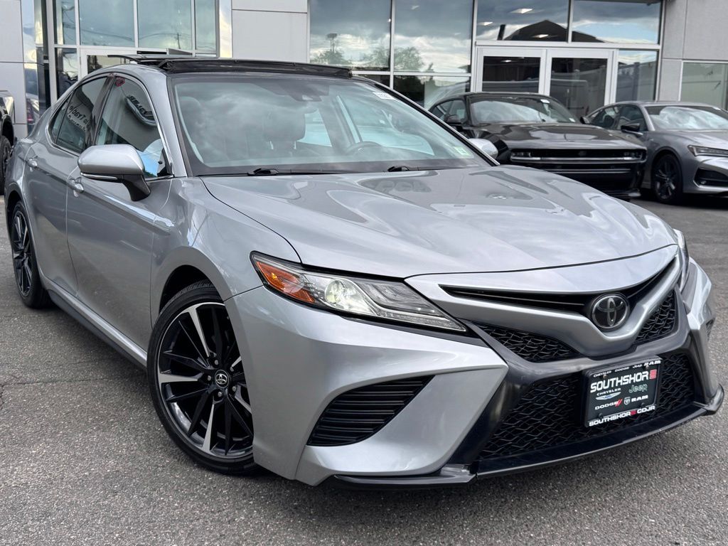 2019 Toyota Camry 3.5 Auto V6 XSE's photo