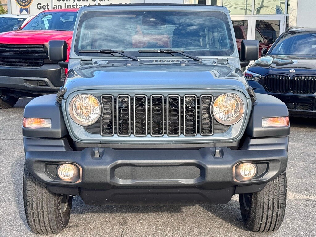 2025 Jeep Wrangler Sport S photo 2