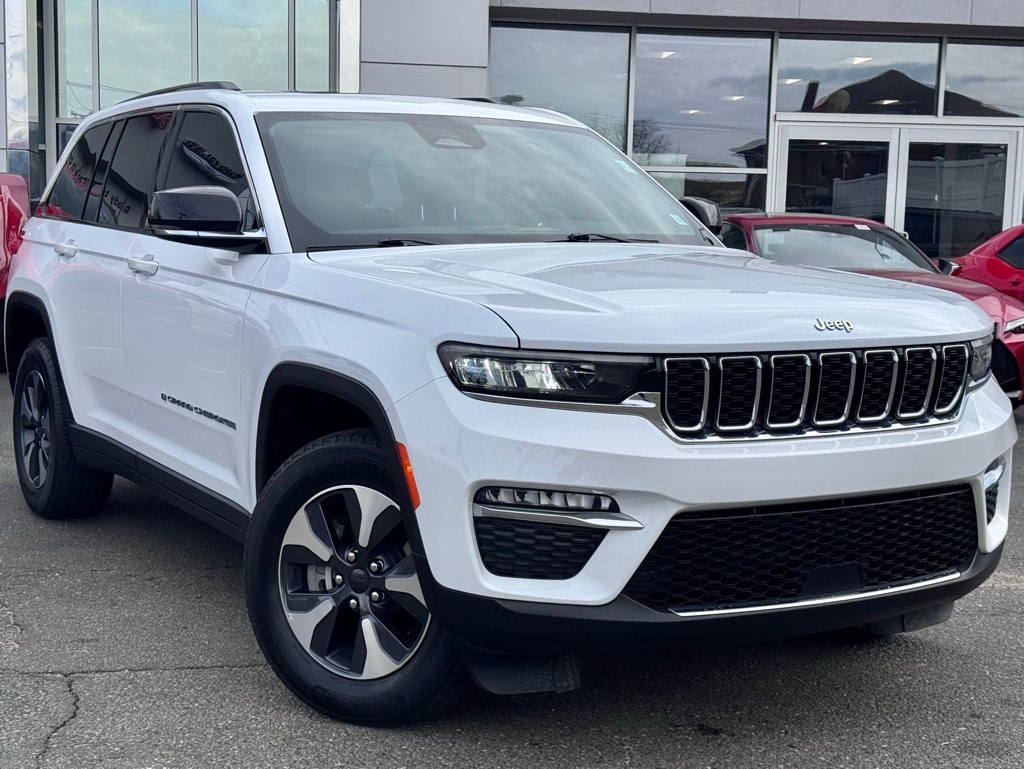 2023 Jeep Grand Cherokee 4xe's photo