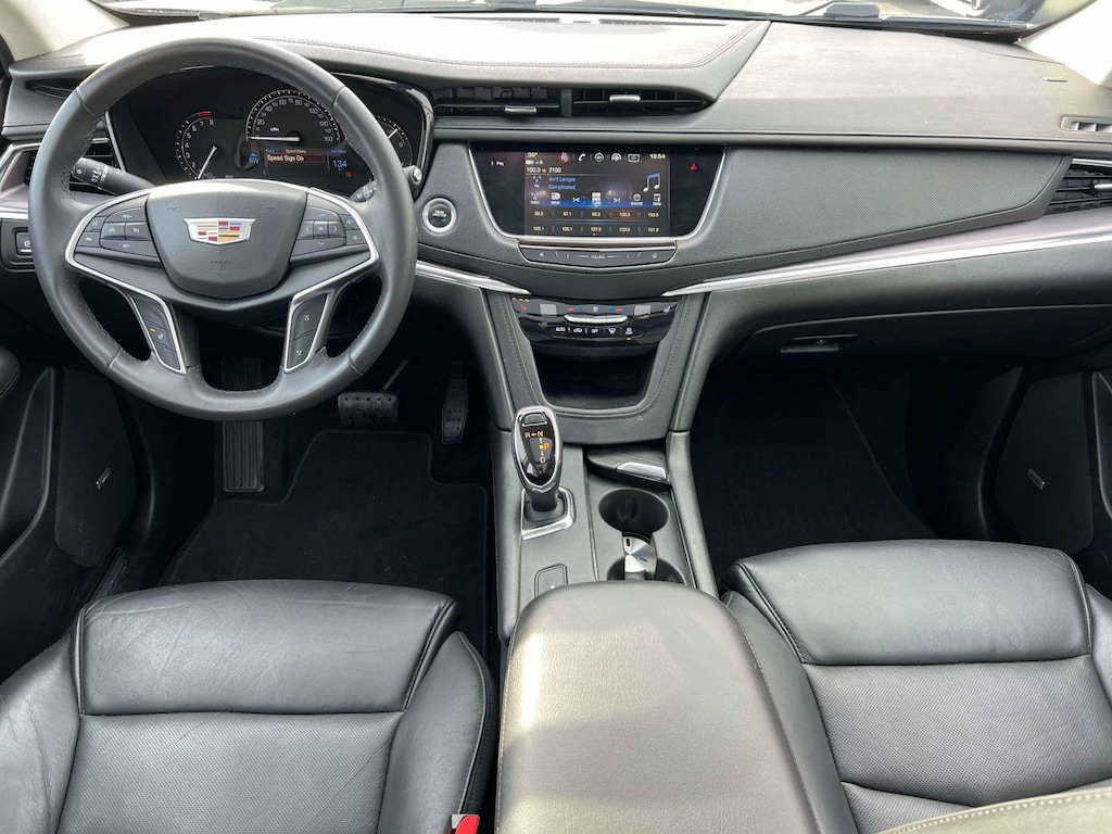 Used 2018 CADILLAC XT5 Luxury FWD SUV