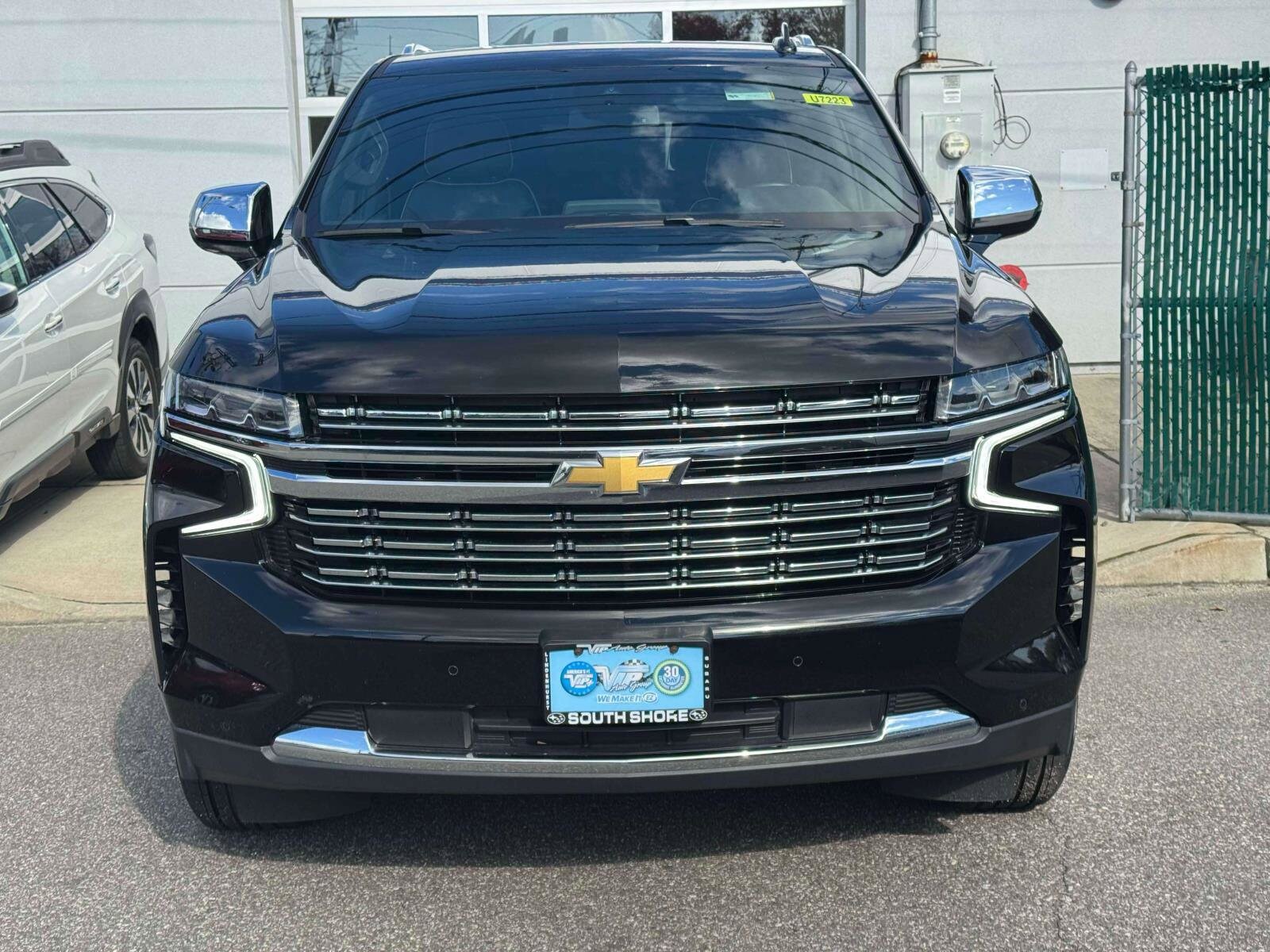 2024 Chevrolet Suburban Premier photo 3