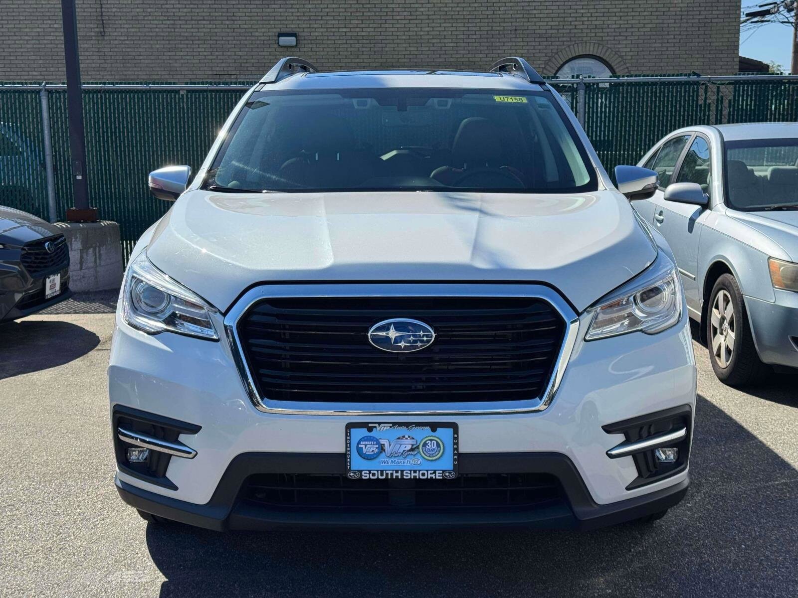 2022 Subaru Ascent Touring photo 2