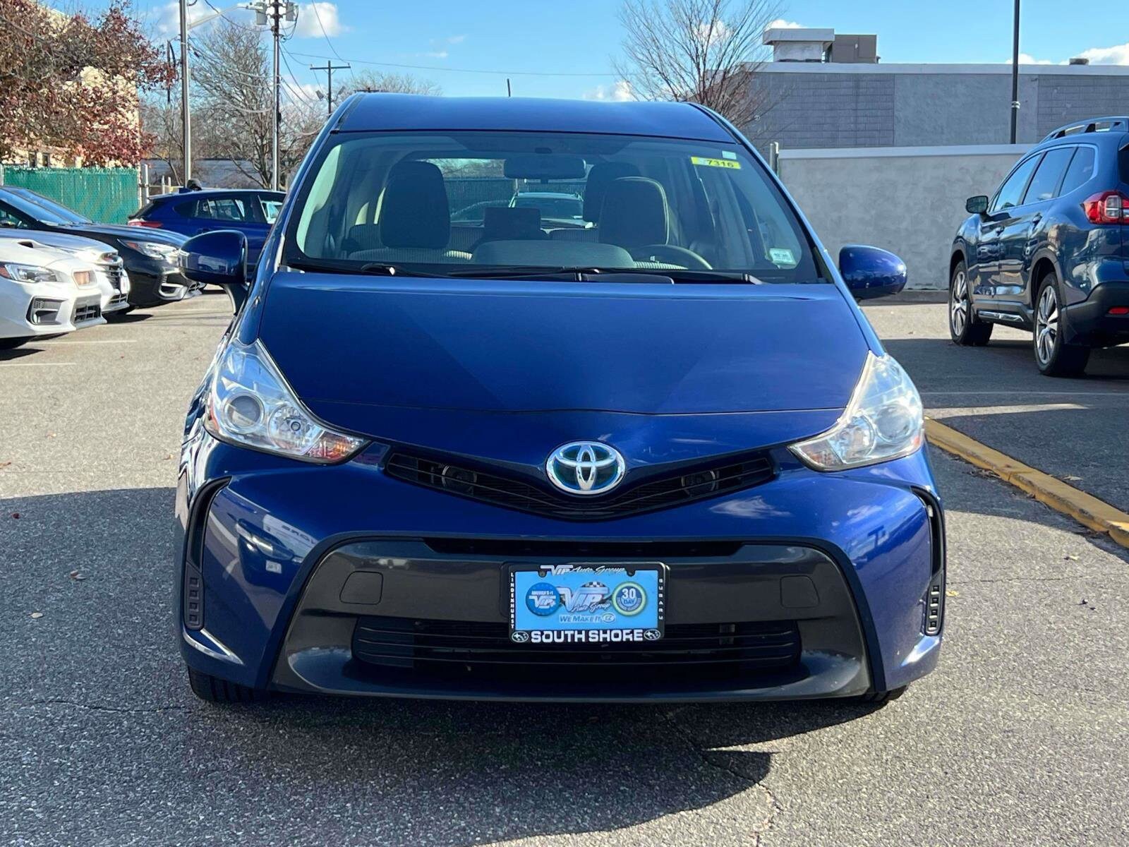 2016 Toyota Prius V Two photo 3