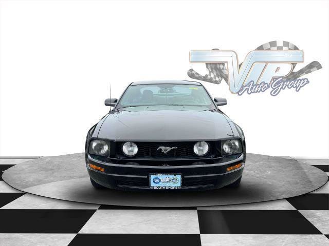 Used 2005 Ford Mustang Deluxe with VIN 1ZVFT80N955134962 for sale in Lindenhurst, NY