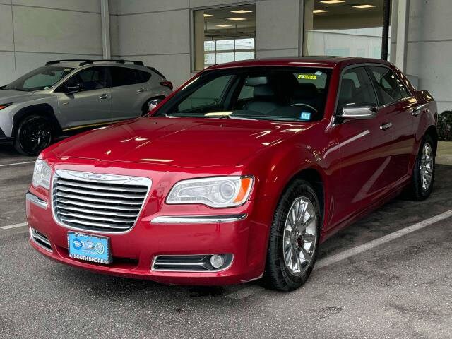 2011 Chrysler 300 Limited photo 3