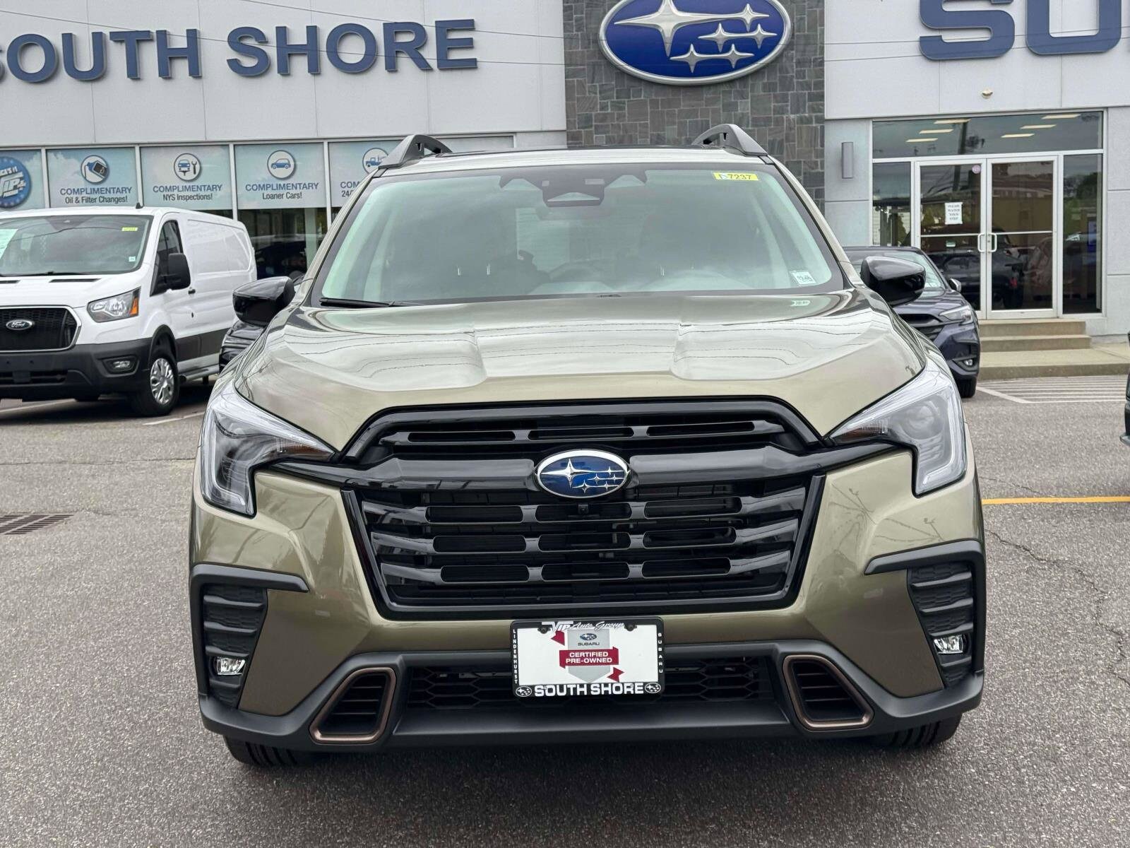 2025 Subaru Ascent Limited photo 2