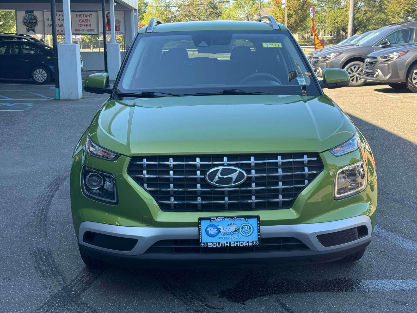 2020 Hyundai Venue SEL Denim photo 2