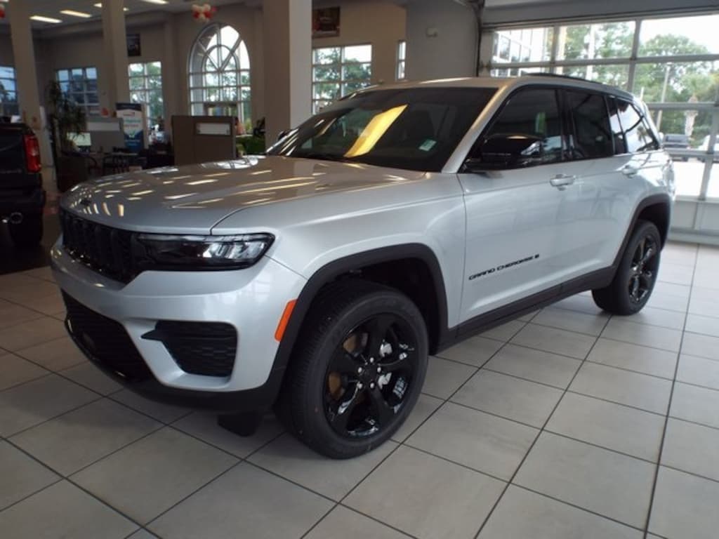New 2025 Jeep Grand Cherokee Altitude X Sport Utility