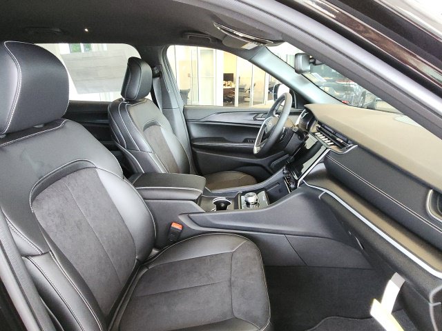 2023 Jeep Grand Cherokee L Altitude - Photo 23