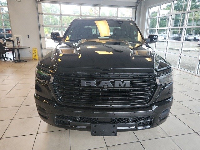 2025 Ram 1500 Laramie photo 3