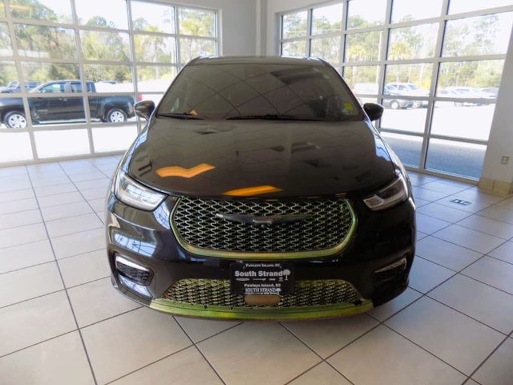 Used 2022 Chrysler Pacifica Hybrid Touring L Van Passenger Van