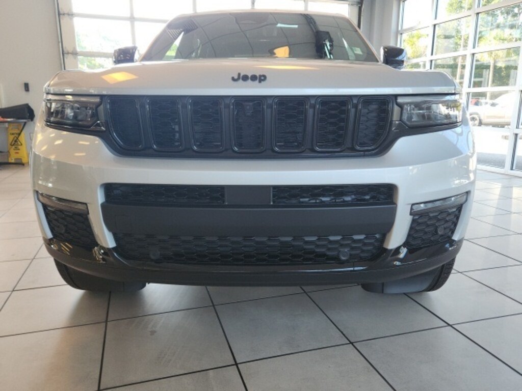 New 2025 Jeep Grand Cherokee L Limited Sport Utility