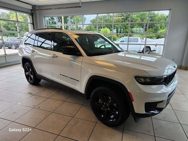 2024 Jeep Grand Cherokee Altitude X photo 3