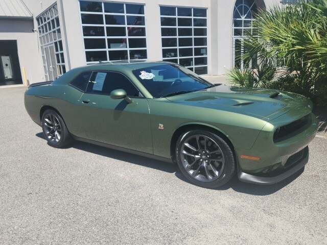 2022 Dodge Challenger R/T Scat Pack photo 2