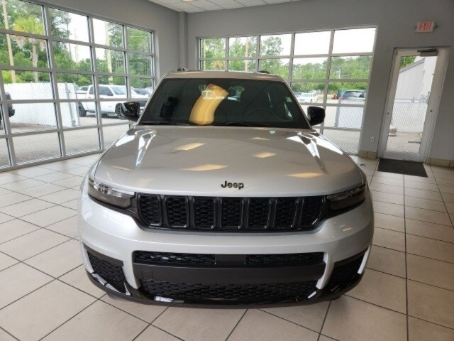 2024 Jeep Grand Cherokee Altitude X photo 2