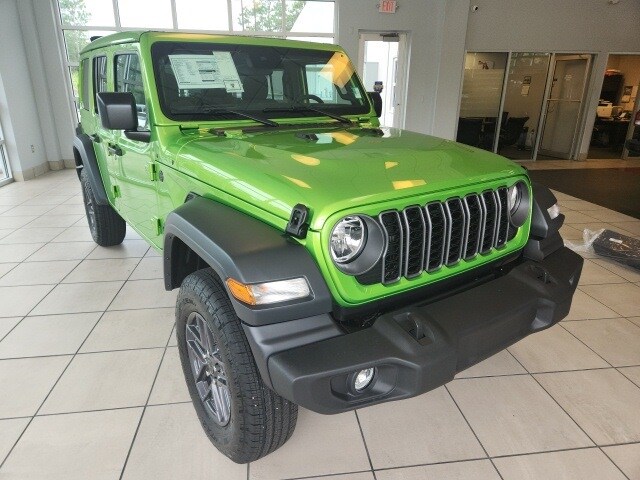 2025 Jeep Wrangler Sport S photo 3