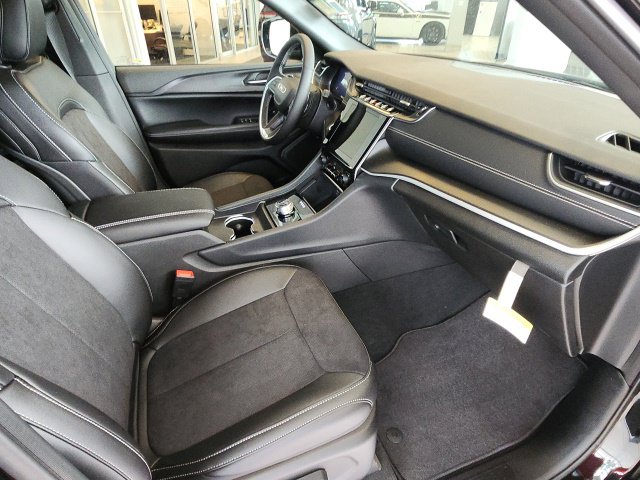 2023 Jeep Grand Cherokee L Altitude - Photo 24