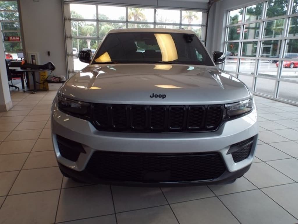 New 2025 Jeep Grand Cherokee Altitude X Sport Utility