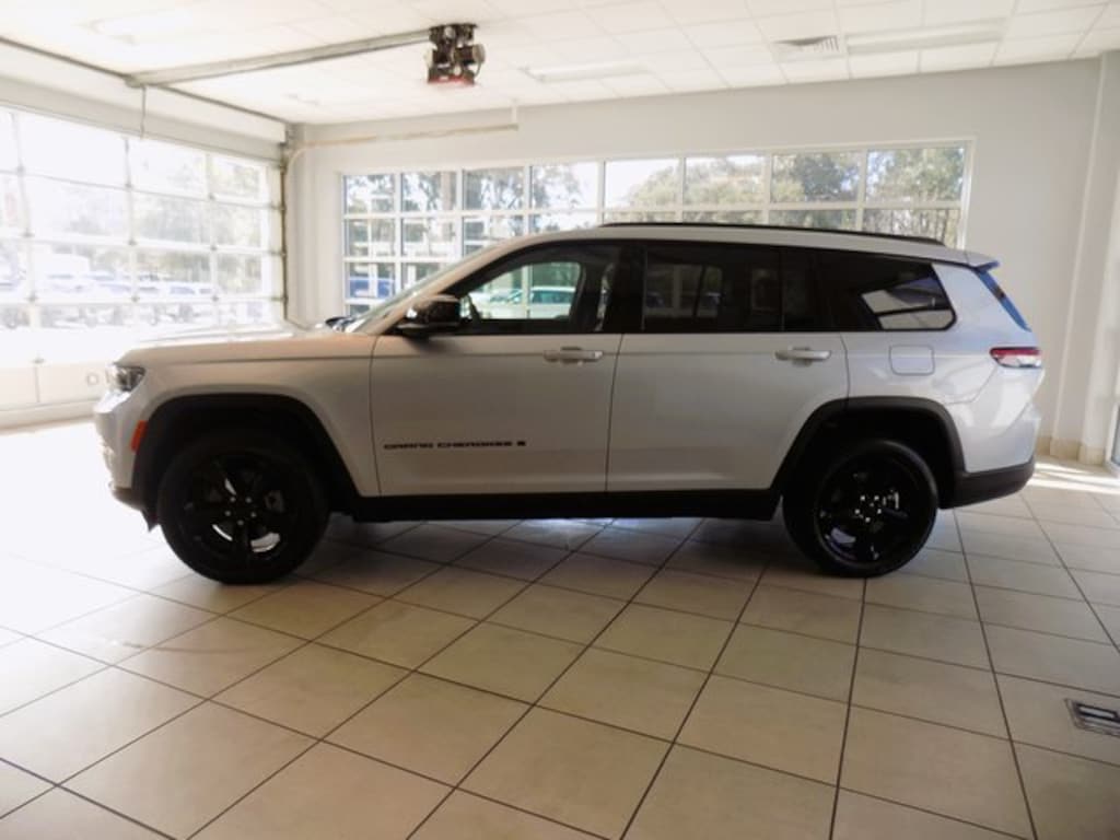 New 2024 Jeep Grand Cherokee L Altitude X Sport Utility
