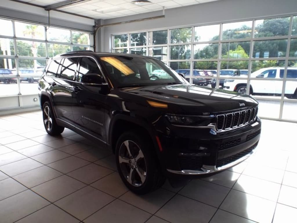 New 2025 Jeep Grand Cherokee L Limited Sport Utility