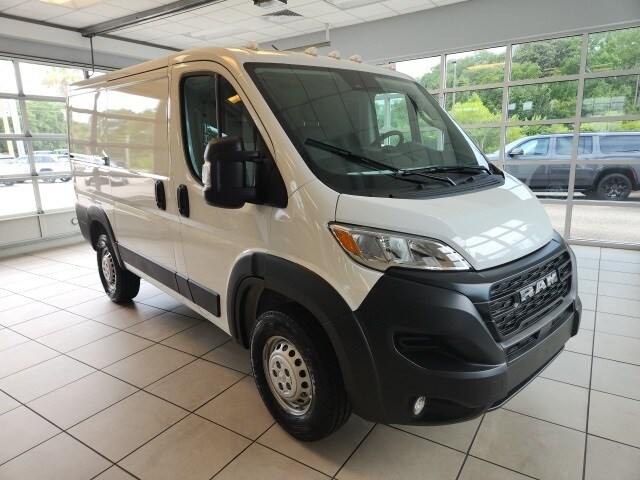 2025 Ram ProMaster 1500 Cargo Van photo 3