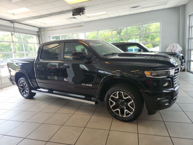 2025 Ram 1500 Laramie photo 2