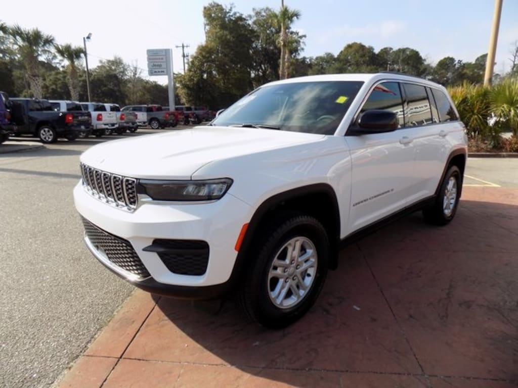 Certified 2024 Jeep Grand Cherokee Laredo SUV