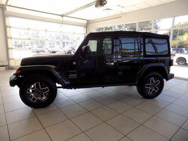 2024 Jeep Wrangler Sahara photo 4