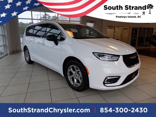 2024 Chrysler Pacifica Limited's photo