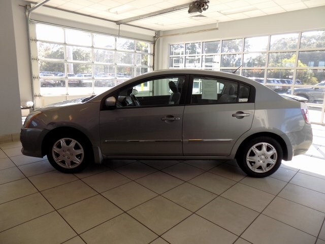 2011 Nissan Sentra 2.0 S photo 3