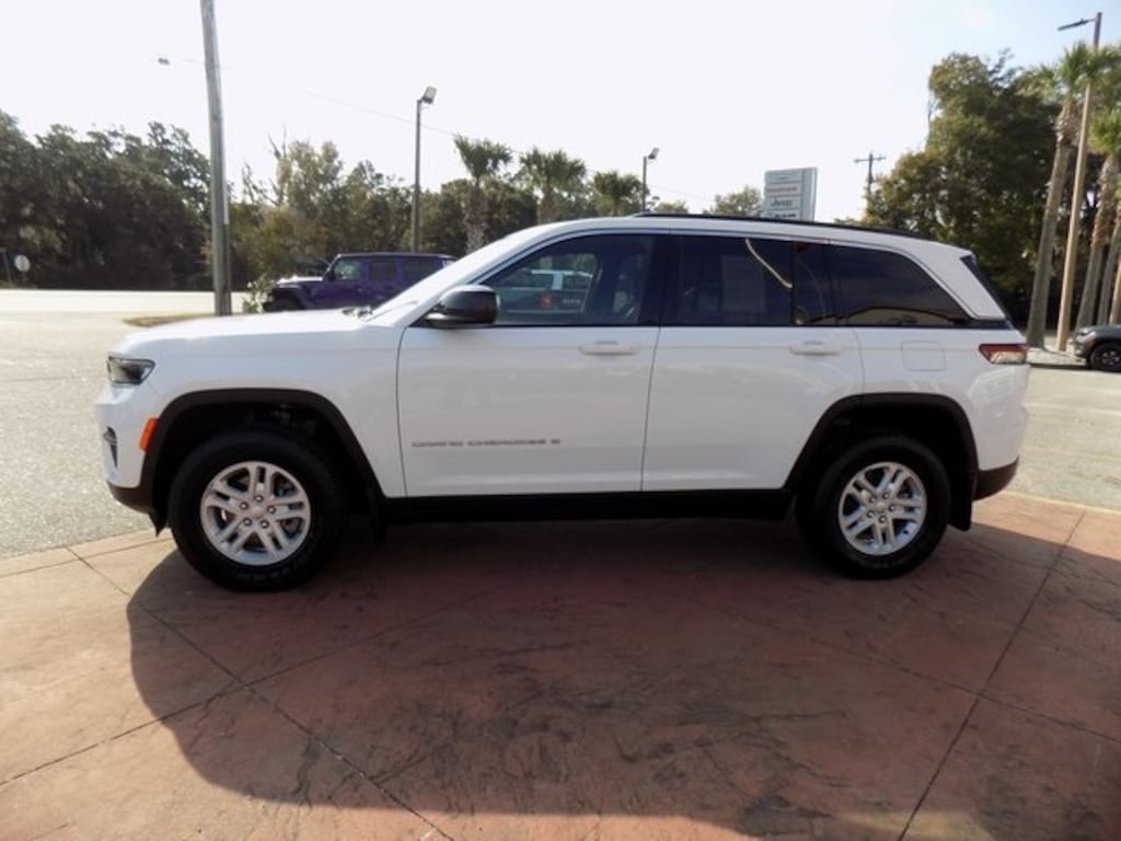 Certified 2024 Jeep Grand Cherokee Laredo SUV