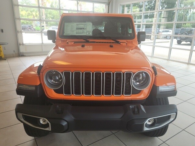 2025 Jeep Wrangler Sahara photo 3