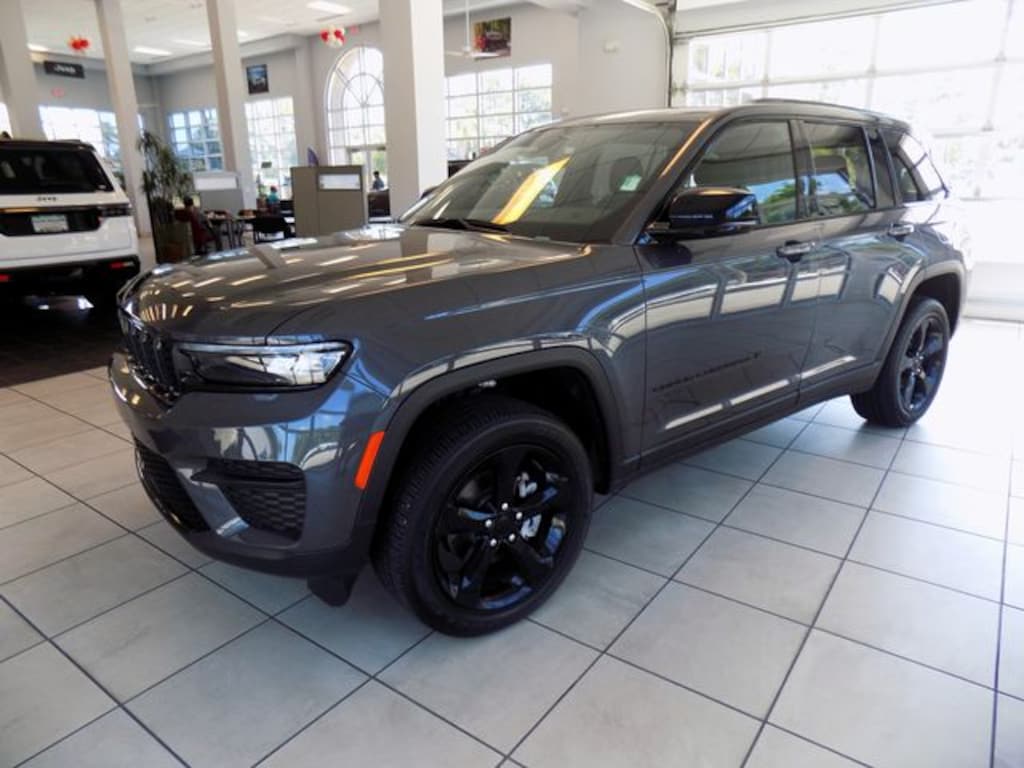 New 2025 Jeep Grand Cherokee Altitude X Sport Utility