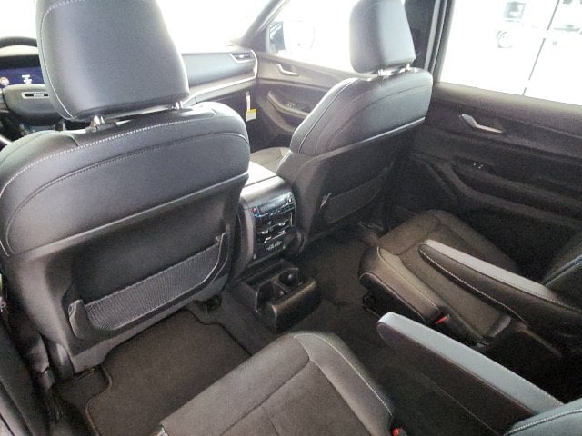 2023 Jeep Grand Cherokee L Altitude - Photo 8