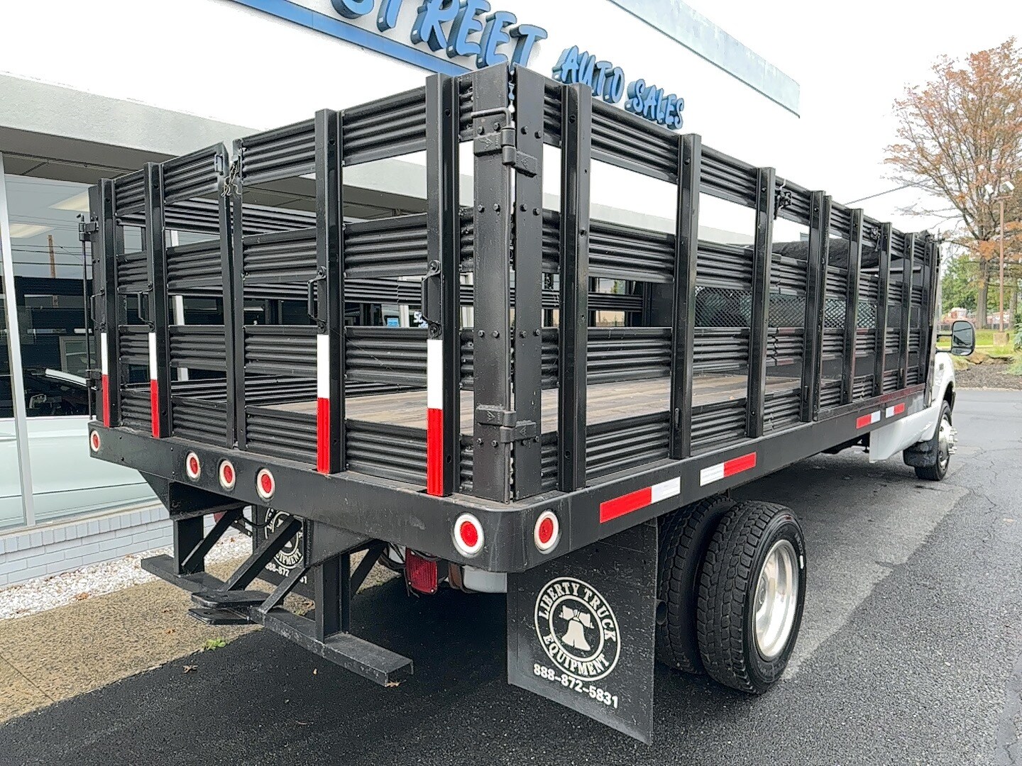 1999 Ford F-450 XL photo 3