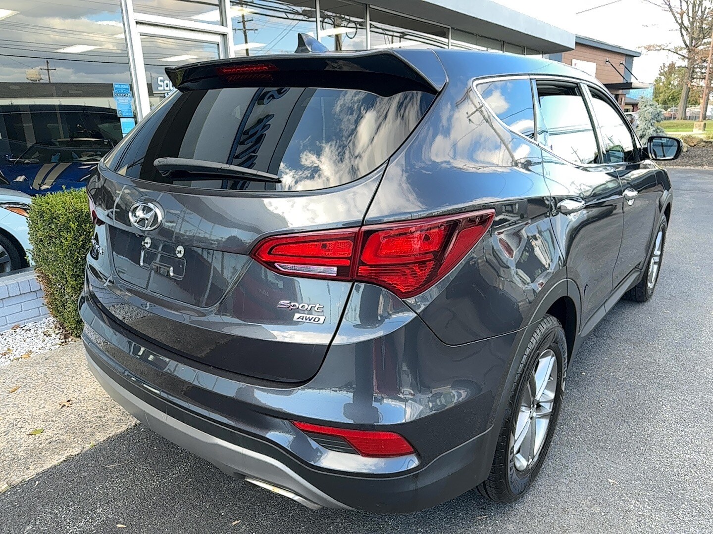 2017 Hyundai Santa Fe Sport photo 2