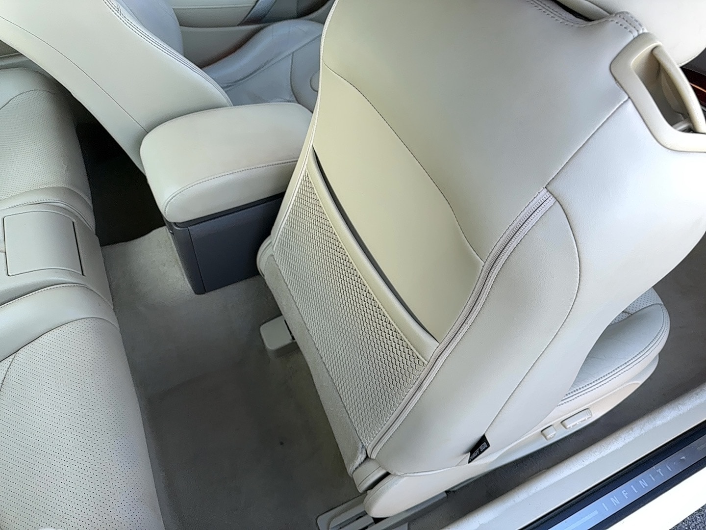 2009 INFINITI G Coupe 37x - Photo 23