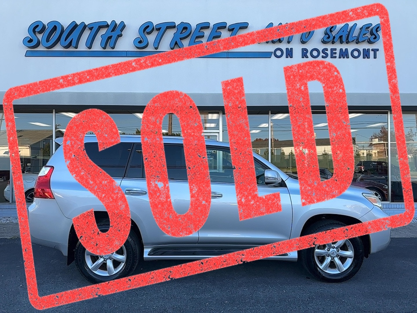 2010 Lexus GX Base's photo