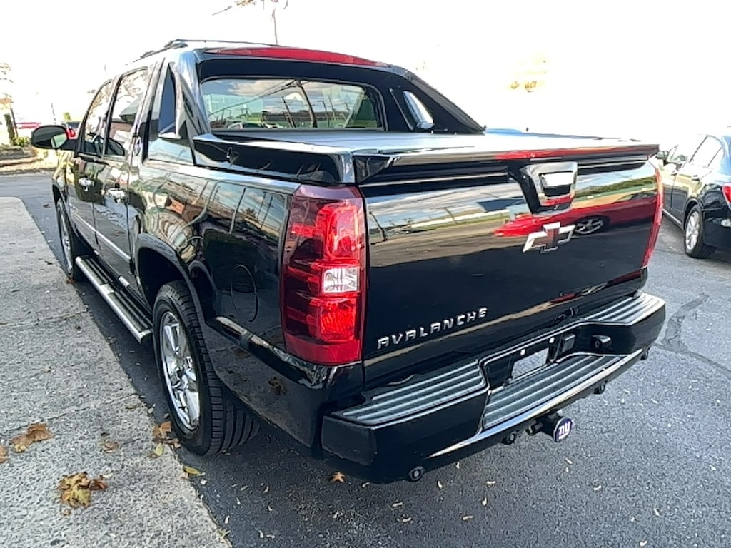 Used 2013 Chevrolet Avalanche LTZ Black Diamond Truck Crew Cab