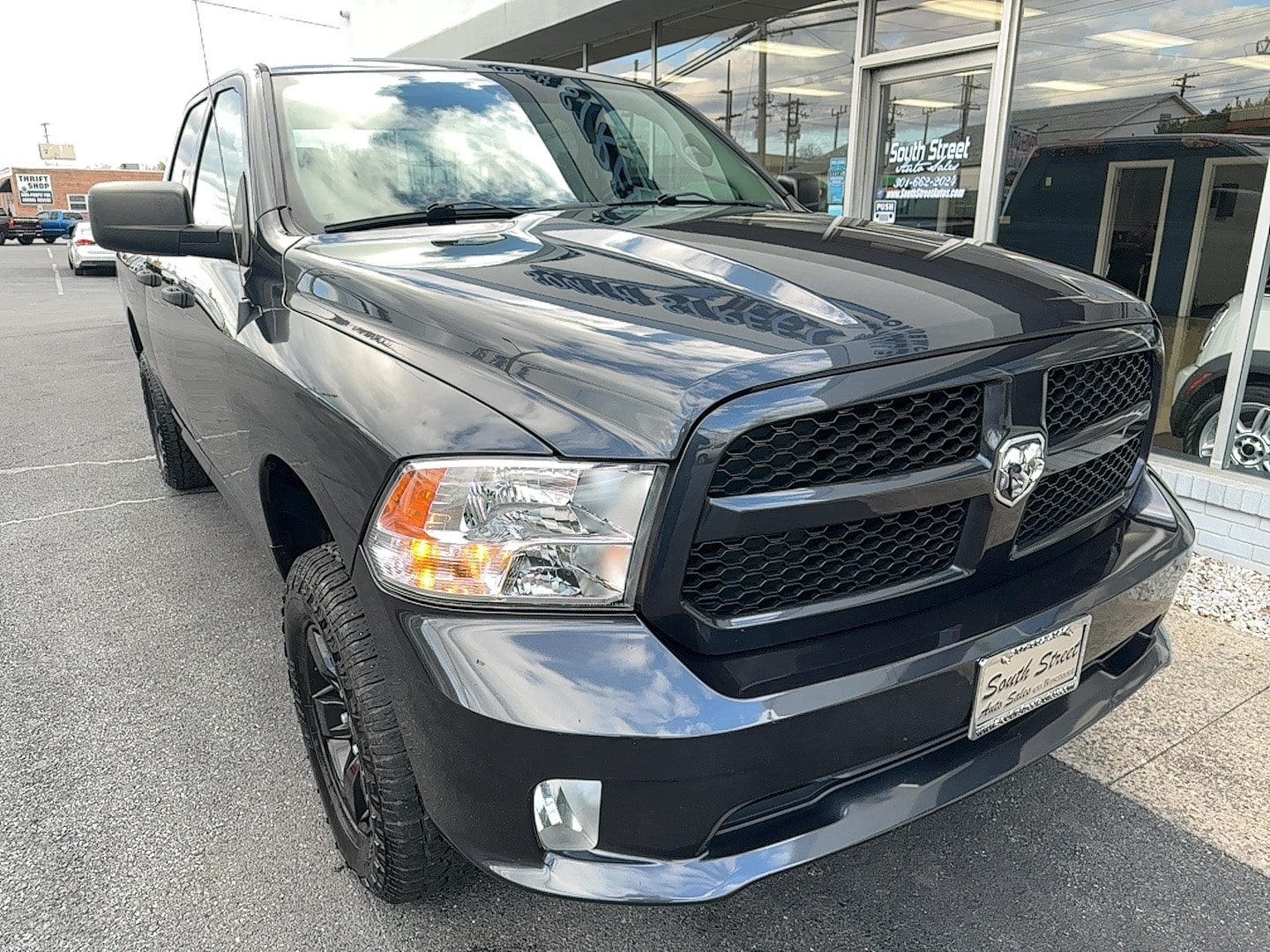 Vehicle Image 2