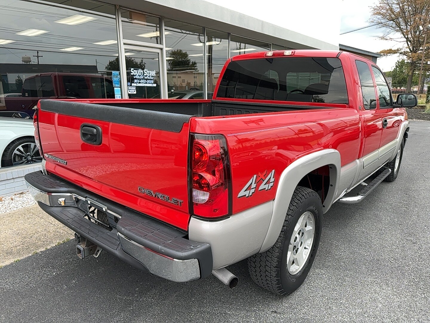 2005 Chevrolet Silverado 1500 LS photo 3