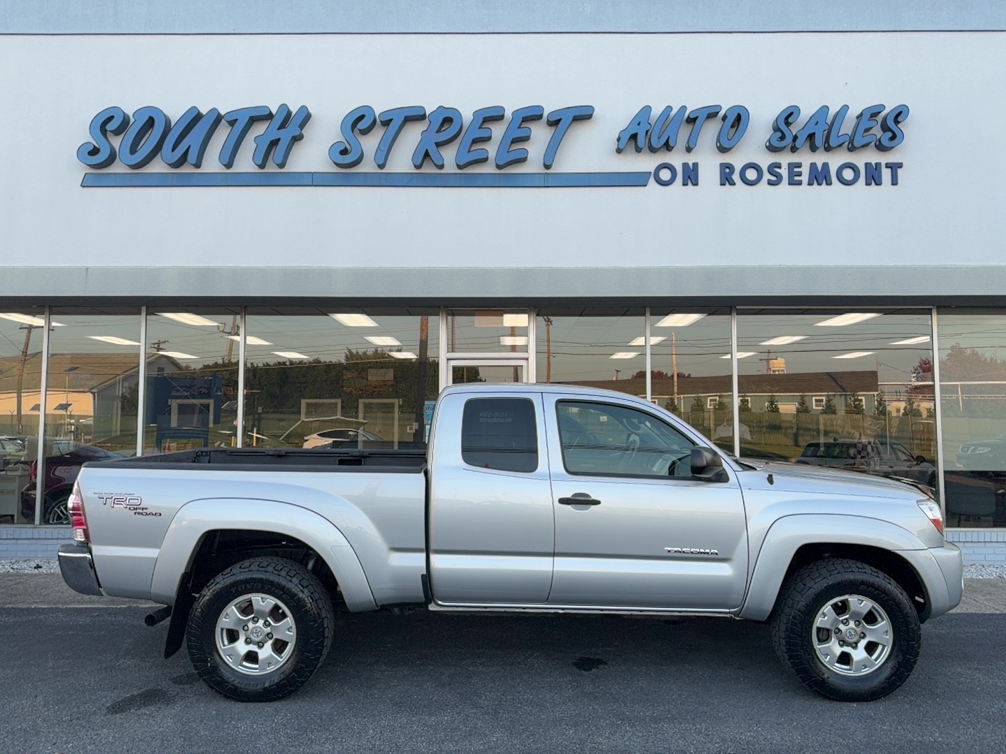 Used 2011 Toyota Tacoma Base V6 Truck Access Cab