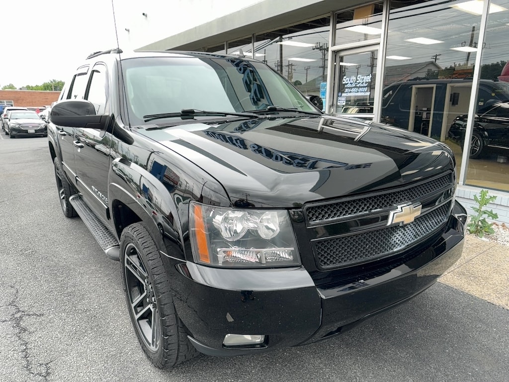 Used 2011 Chevrolet Avalanche Z71 Truck Crew Cab