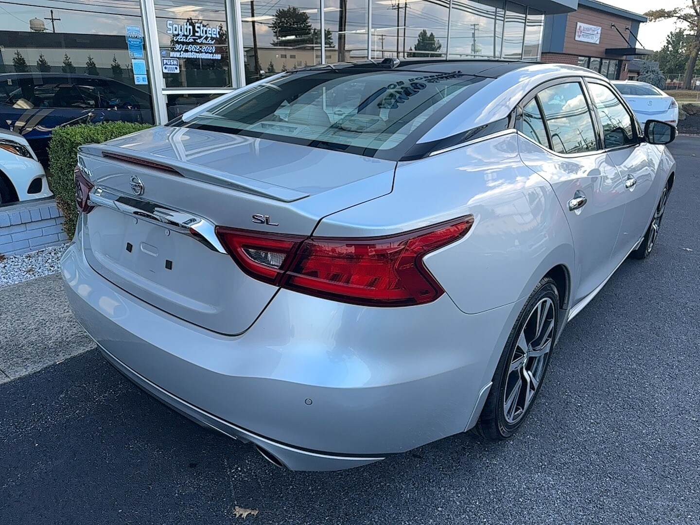 2016 Nissan Maxima SL photo 4