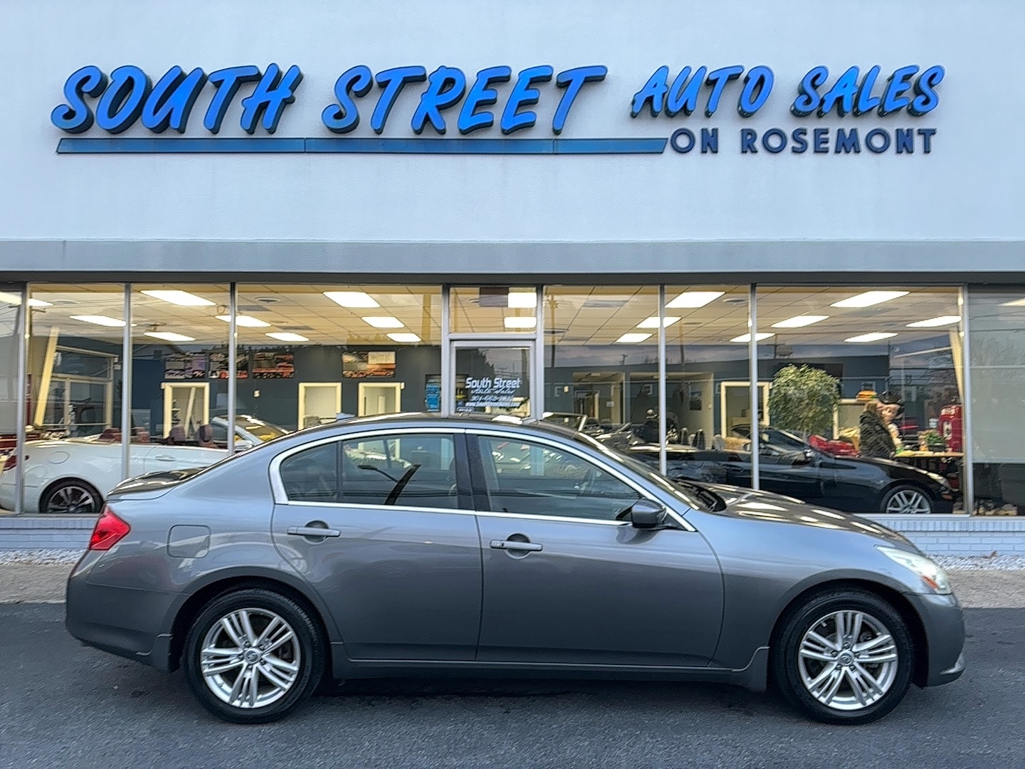 2010 INFINITI G Sedan 37x's photo